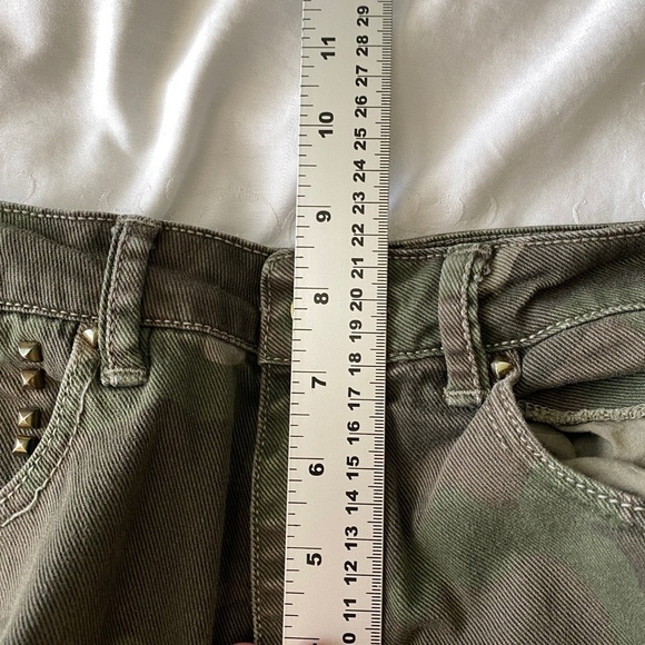 Zara Trafaluc Women's Denim Camouflage Skinny Jeans 8 Studded Accents Stretch - Picture 12 of 16